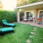 La Rosaleda 71